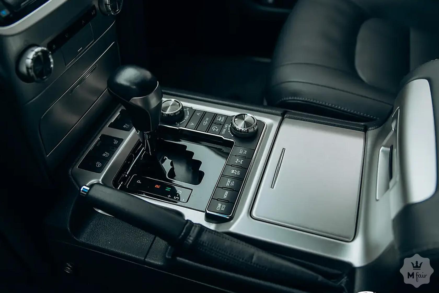 Продажа внедорожника Toyota Land Cruiser 200 Premium '2017 в Днепре