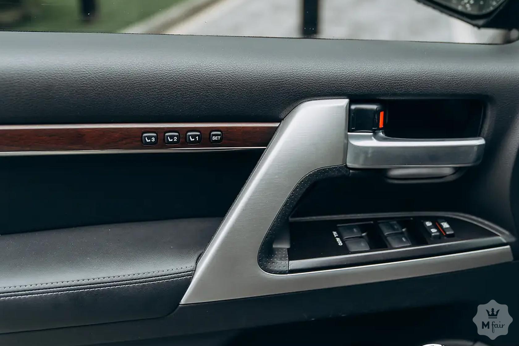 Продажа внедорожника Toyota Land Cruiser 200 Premium '2017 в Днепре