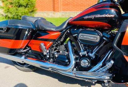 Продажа оригинального Harley Davidson Street Glide CVO 114 inch. M8 '2017 в Киеве