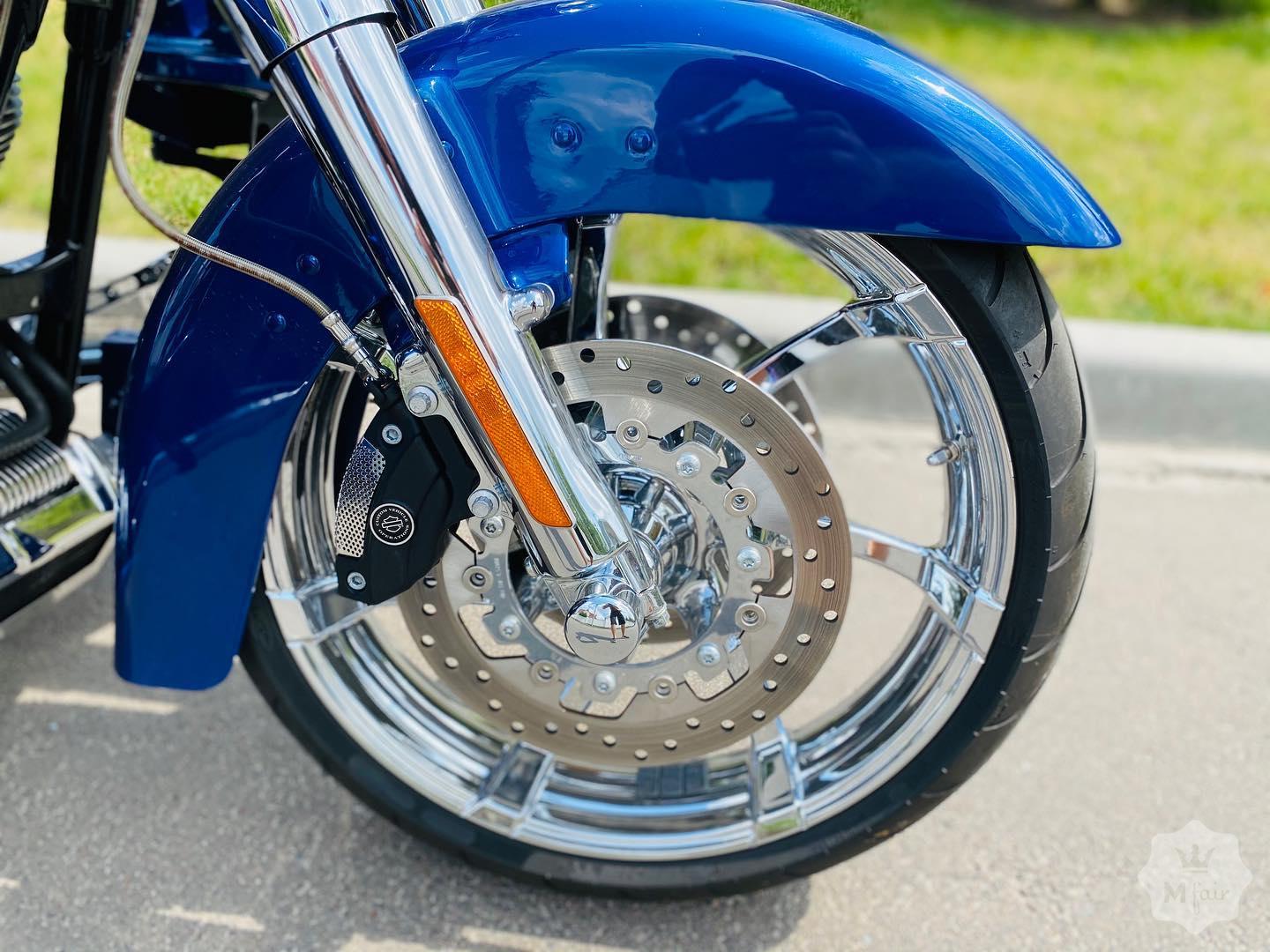 Продажа официального Harley Davidson CVO Road King '2013 в Киеве