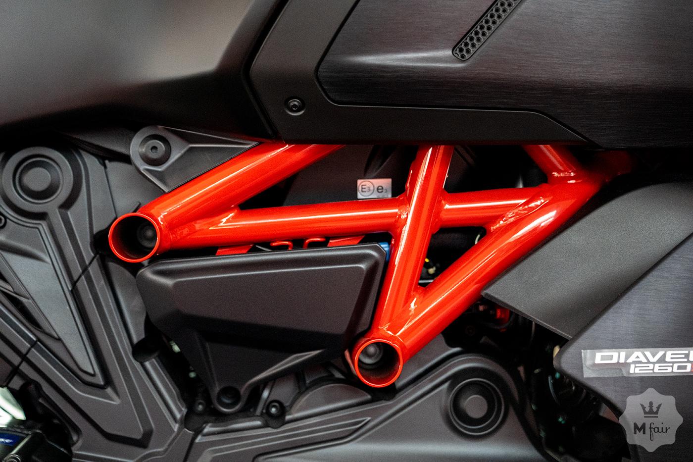 Продажа официального Diavel 1260 S Thrilling Black & Dark Stealth '2022 в Киеве