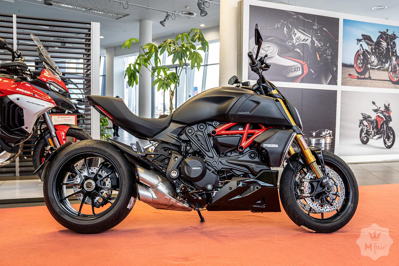 Продажа официального Diavel 1260 S Thrilling Black & Dark Stealth '2022 в Киеве