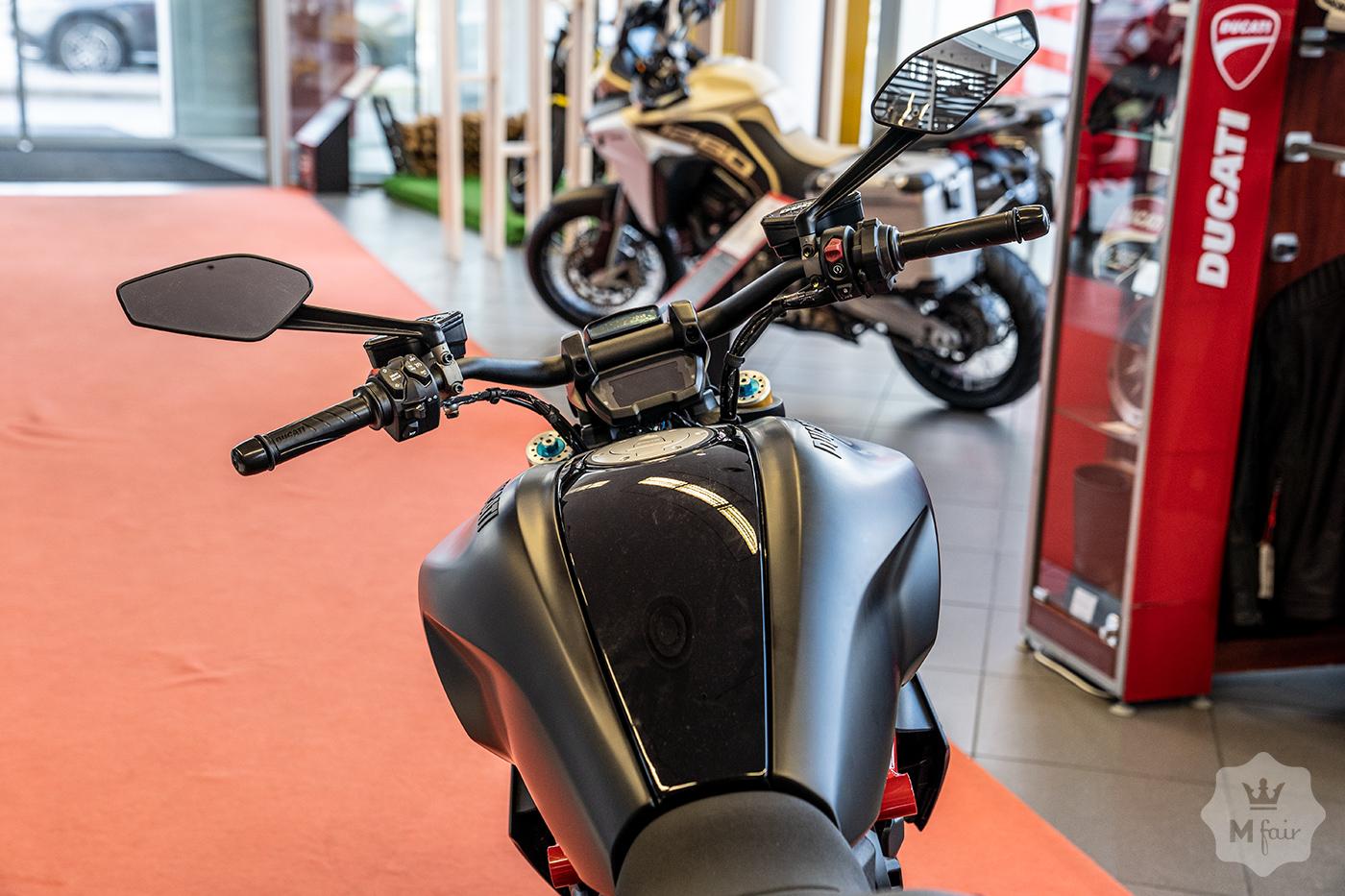 Продажа официального Diavel 1260 S Thrilling Black & Dark Stealth '2022 в Киеве