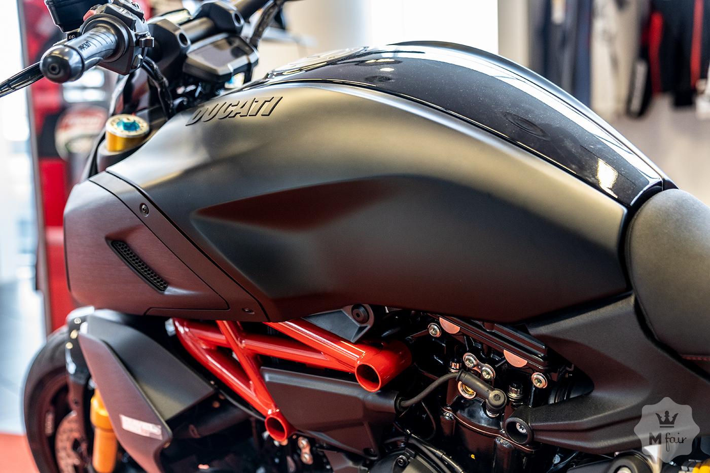 Продажа официального Diavel 1260 S Thrilling Black & Dark Stealth '2022 в Киеве