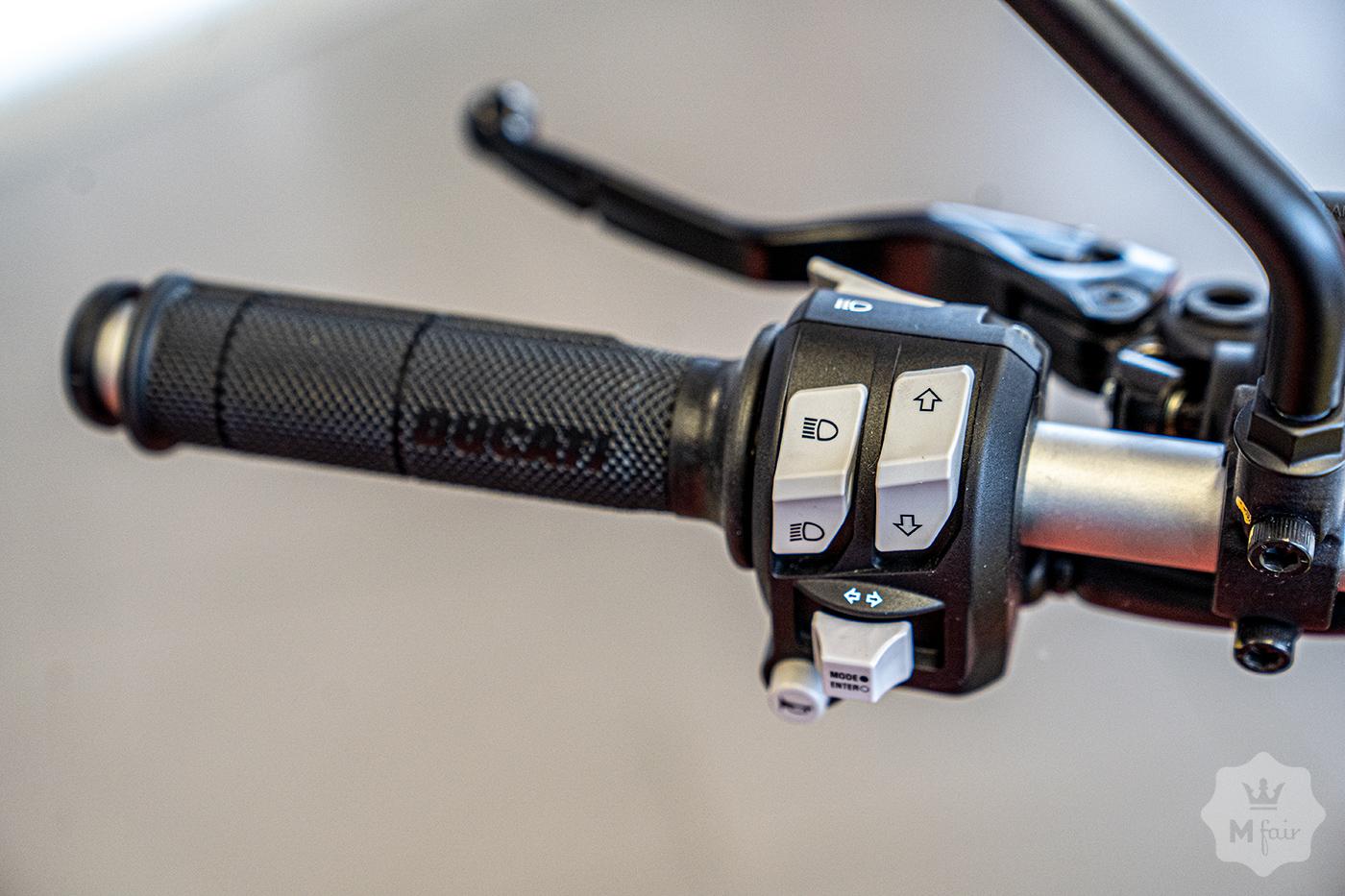 Продажа нового официального Ducati Scrambler 803 Icon Yellow '2021 в Киеве