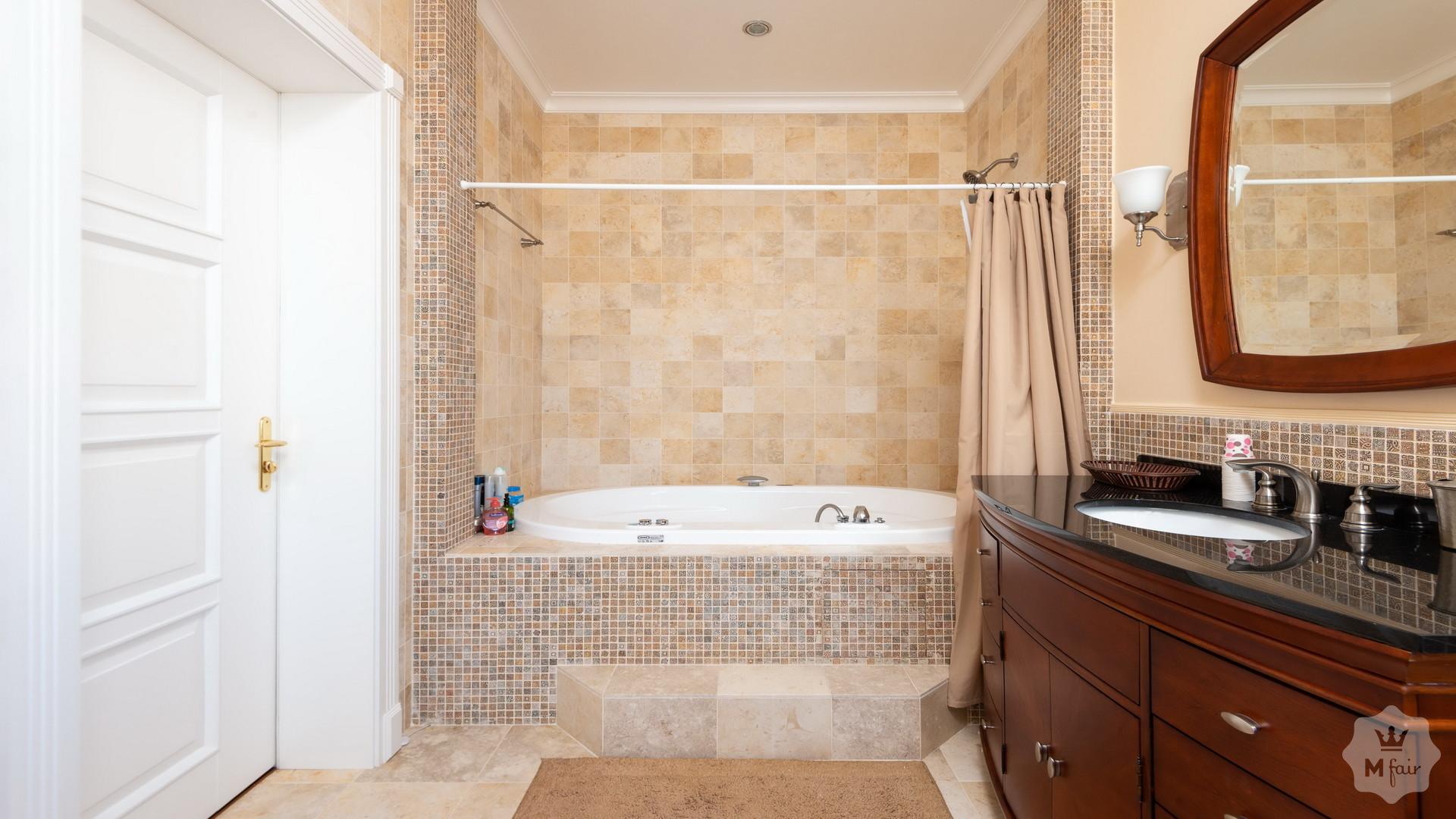 Продажа домовладения в селе Лесники на Замковой горе под Киевом