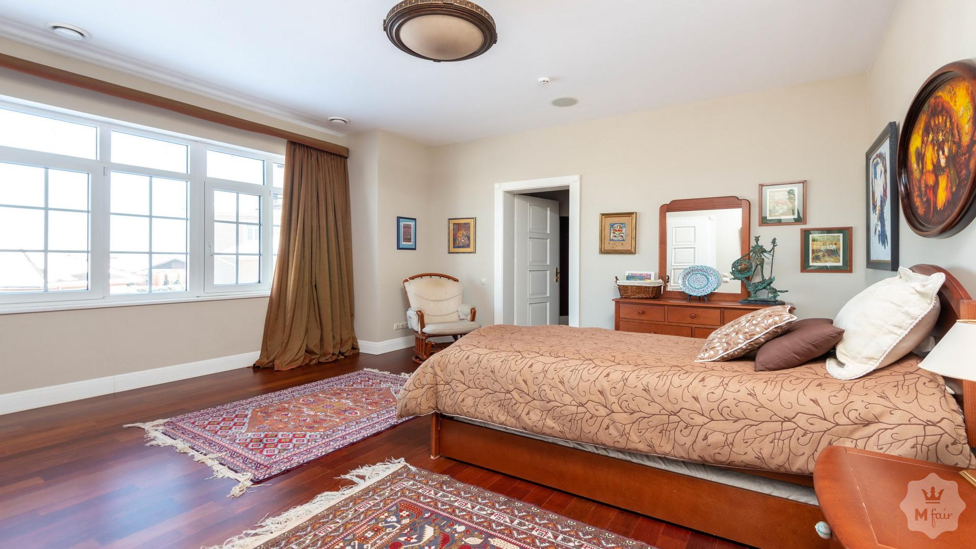 Продажа домовладения в селе Лесники на Замковой горе под Киевом