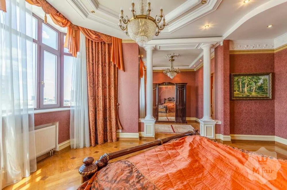 Продажа видового пентхауса в историческом центре Киева 