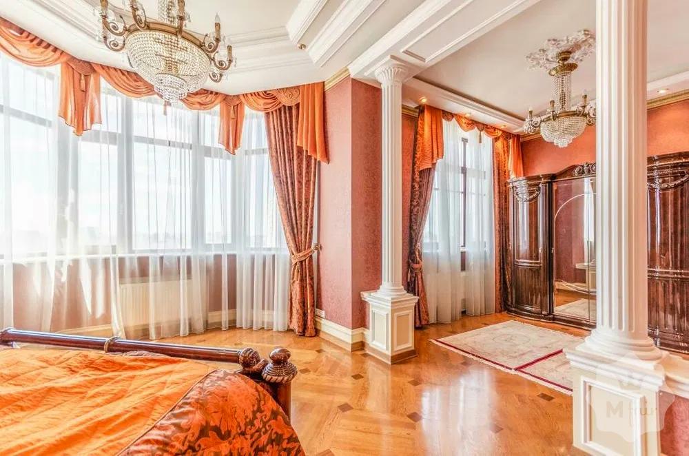 Продажа видового пентхауса в историческом центре Киева 