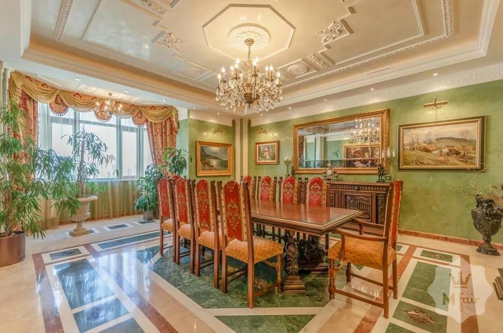 Продажа видового пентхауса в историческом центре Киева 