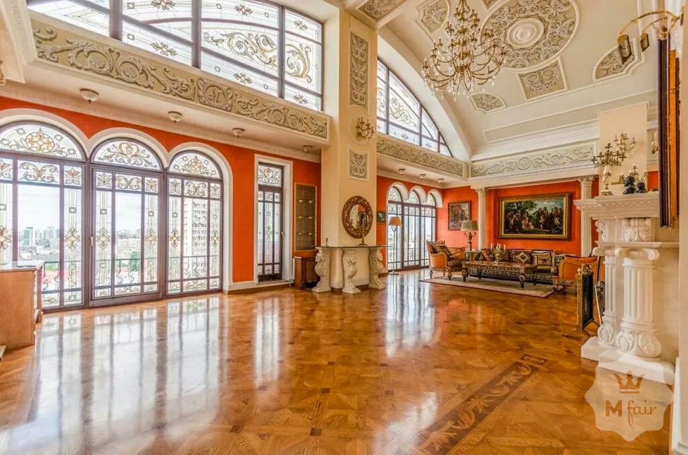 Продажа видового пентхауса в историческом центре Киева 