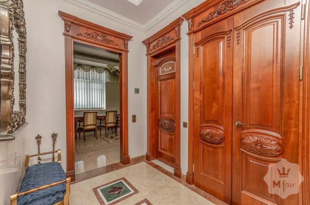 Продажа видового пентхауса в историческом центре Киева 