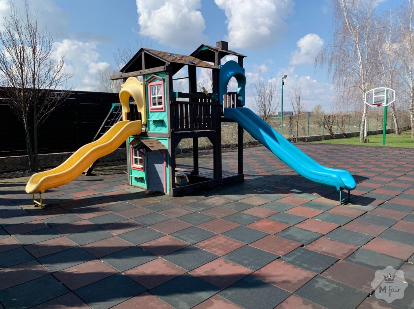 Продажа роскошного дома на берегу Днепра в Киеве