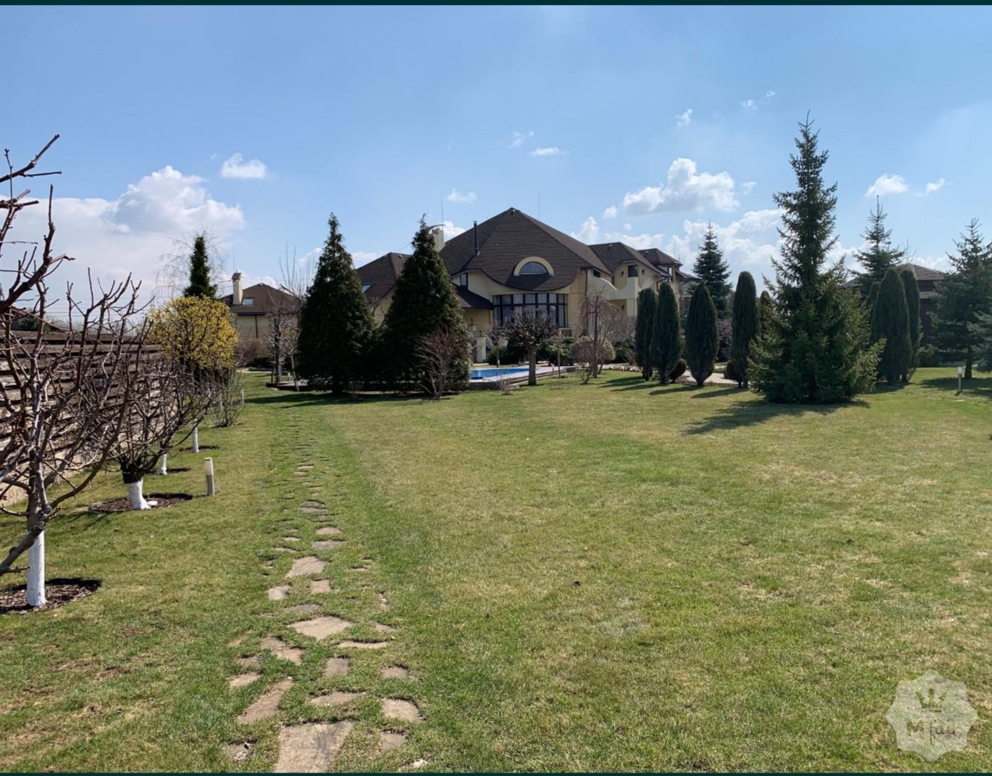 Продажа роскошного дома на берегу Днепра в Киеве