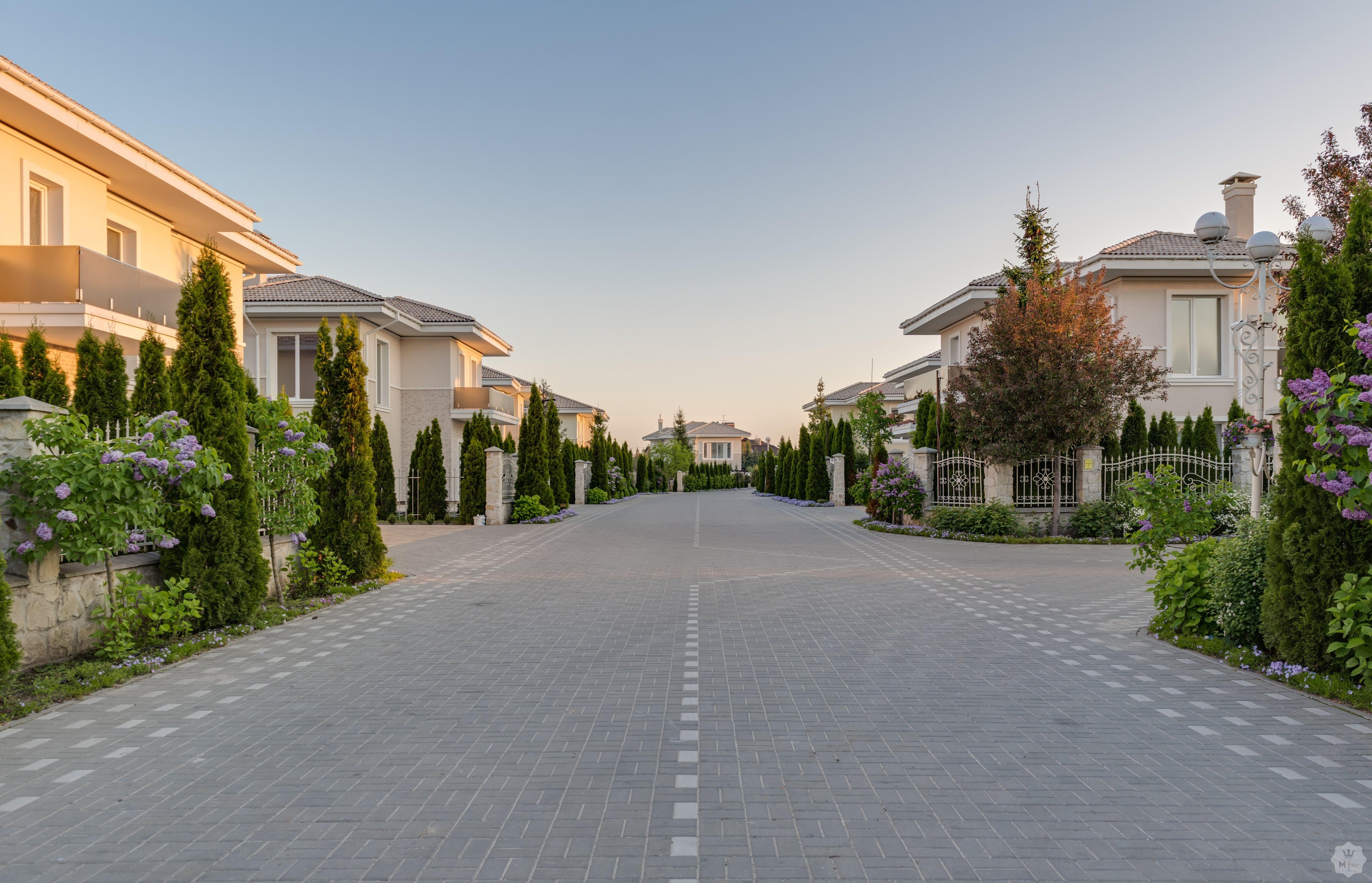 Продажа дома под Киевом в коттеджном городке Золоче прованс