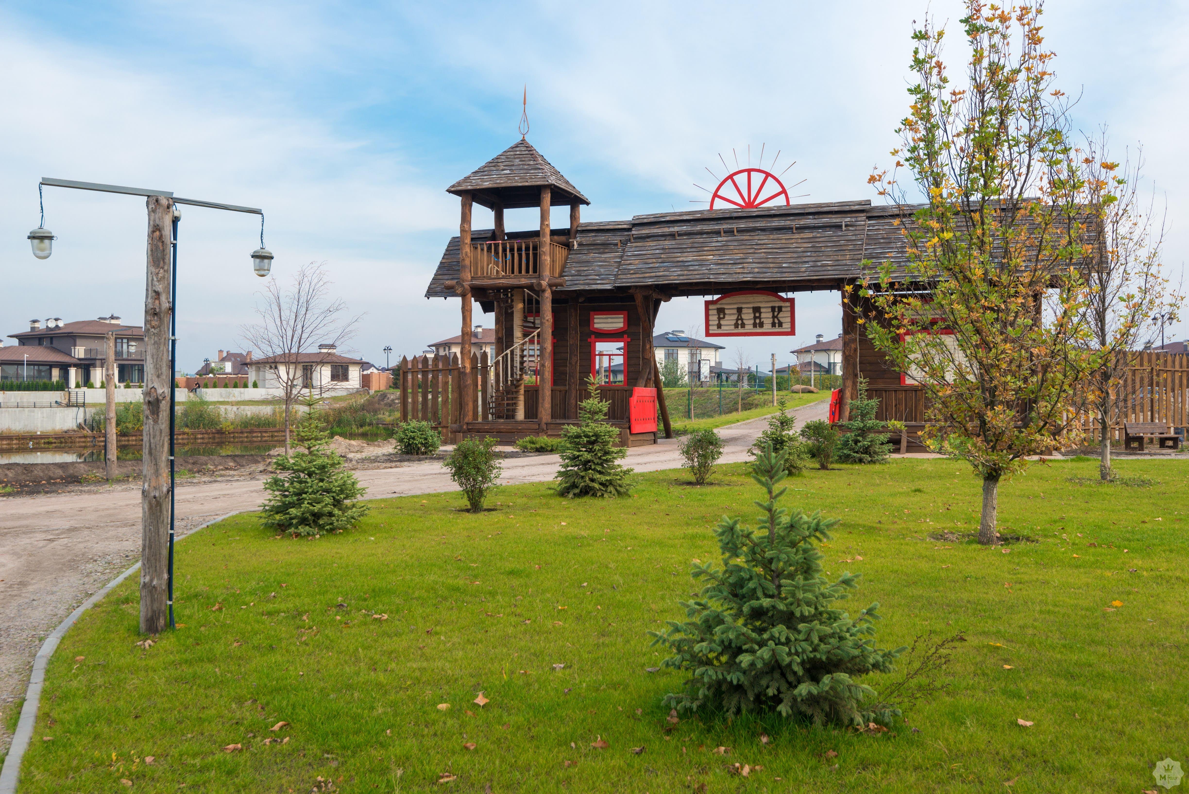 Продажа дома под Киевом в коттеджном городке Золоче прованс