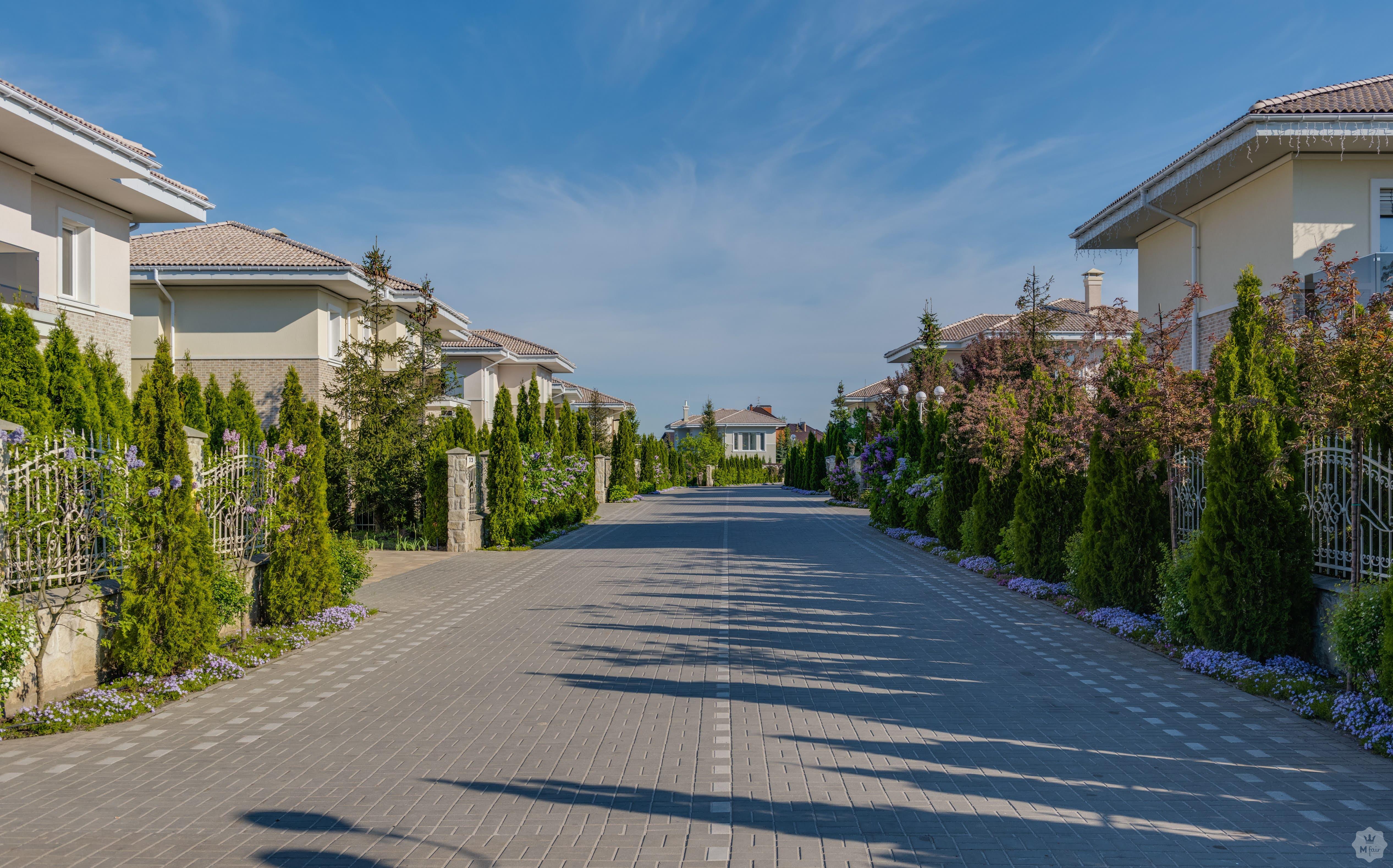 Продажа дома под Киевом в коттеджном городке Золоче прованс