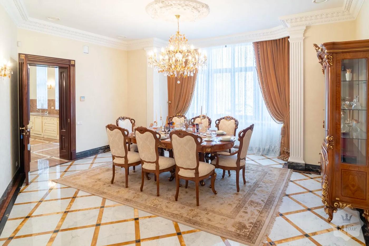 Продажа роскошного особняка на Печерских холмах с панорамным видом на Киев