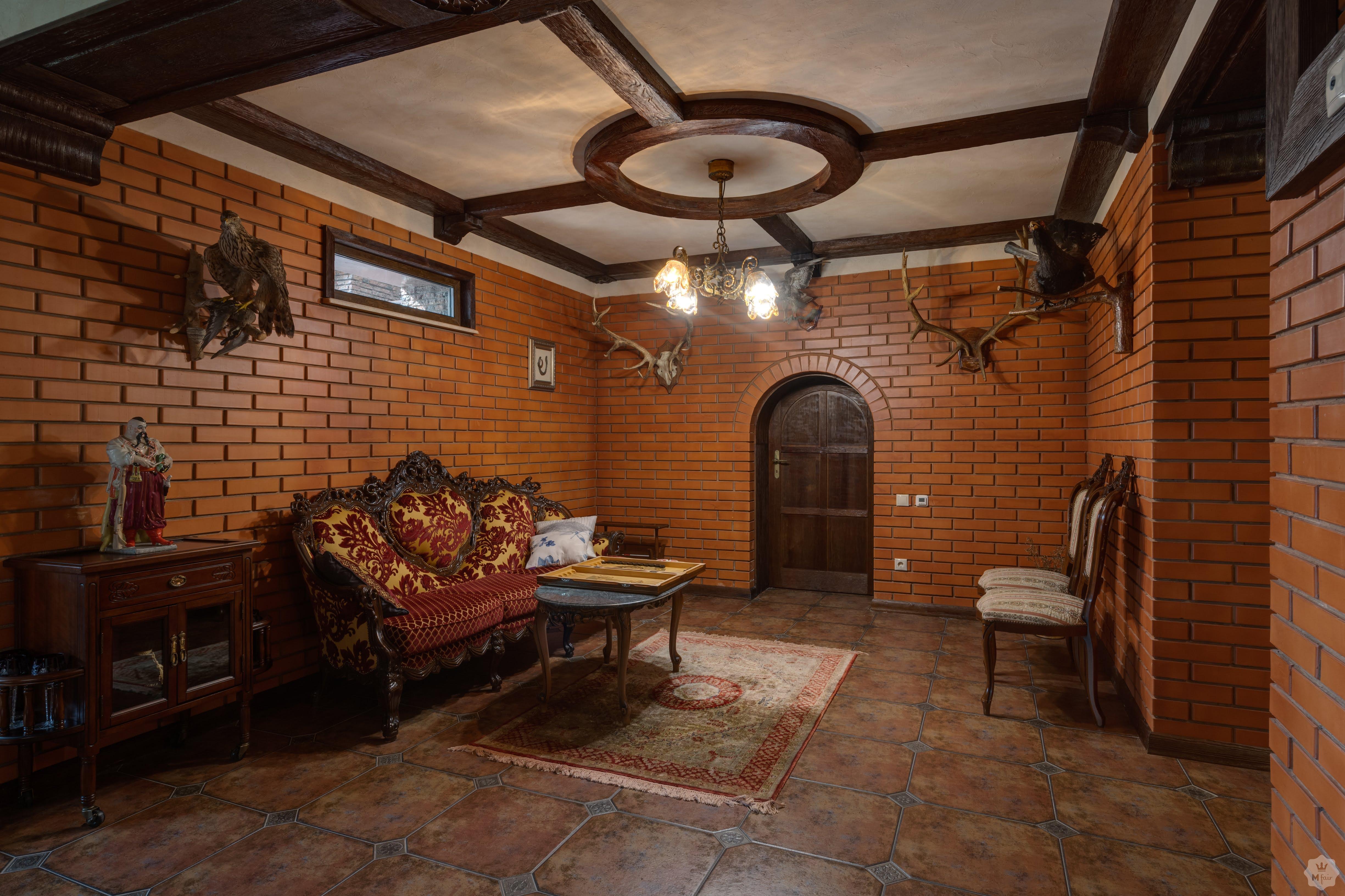 Продажа дома под Киевом в коттеджном городке Золоче