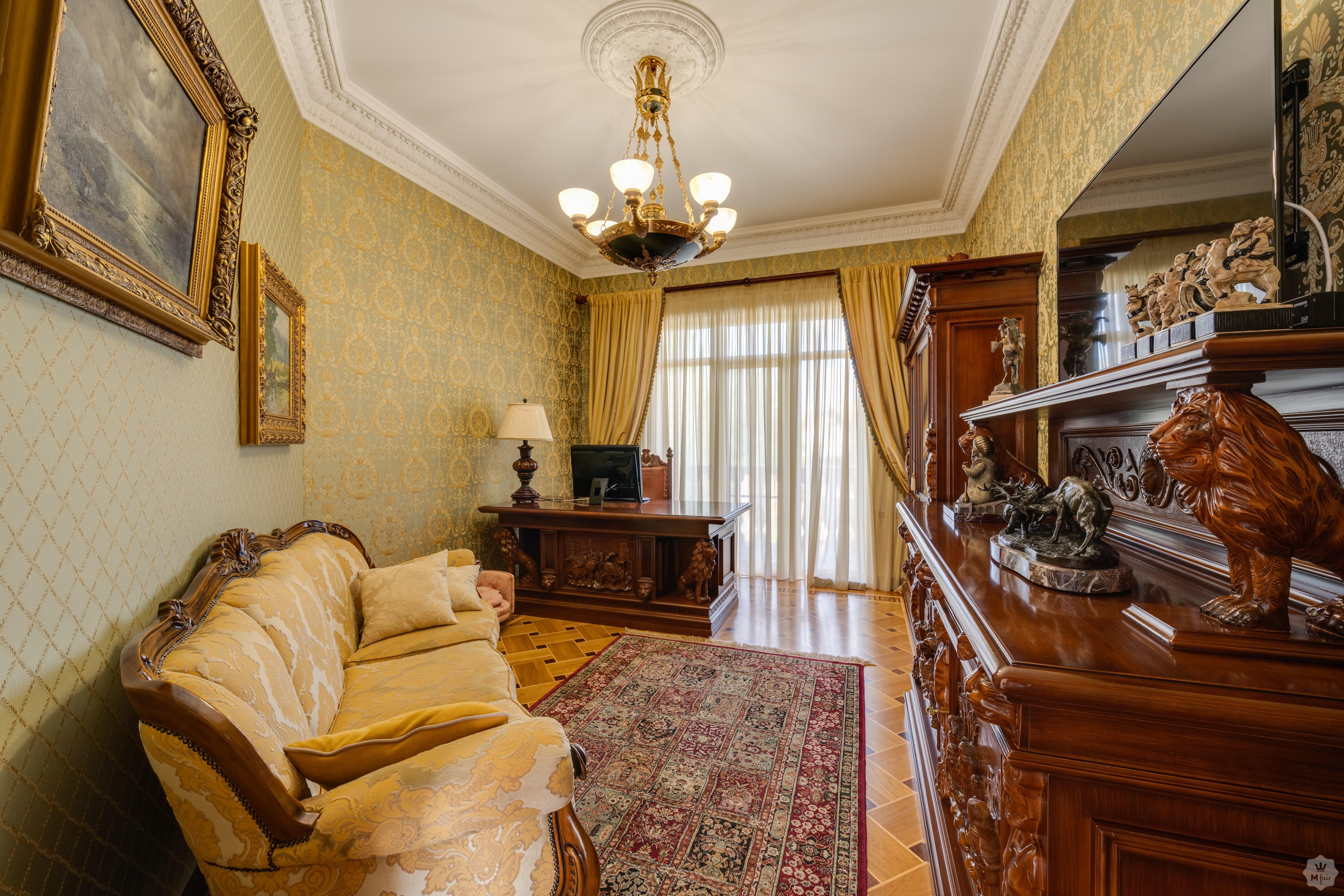 Продажа дома под Киевом в коттеджном городке Золоче