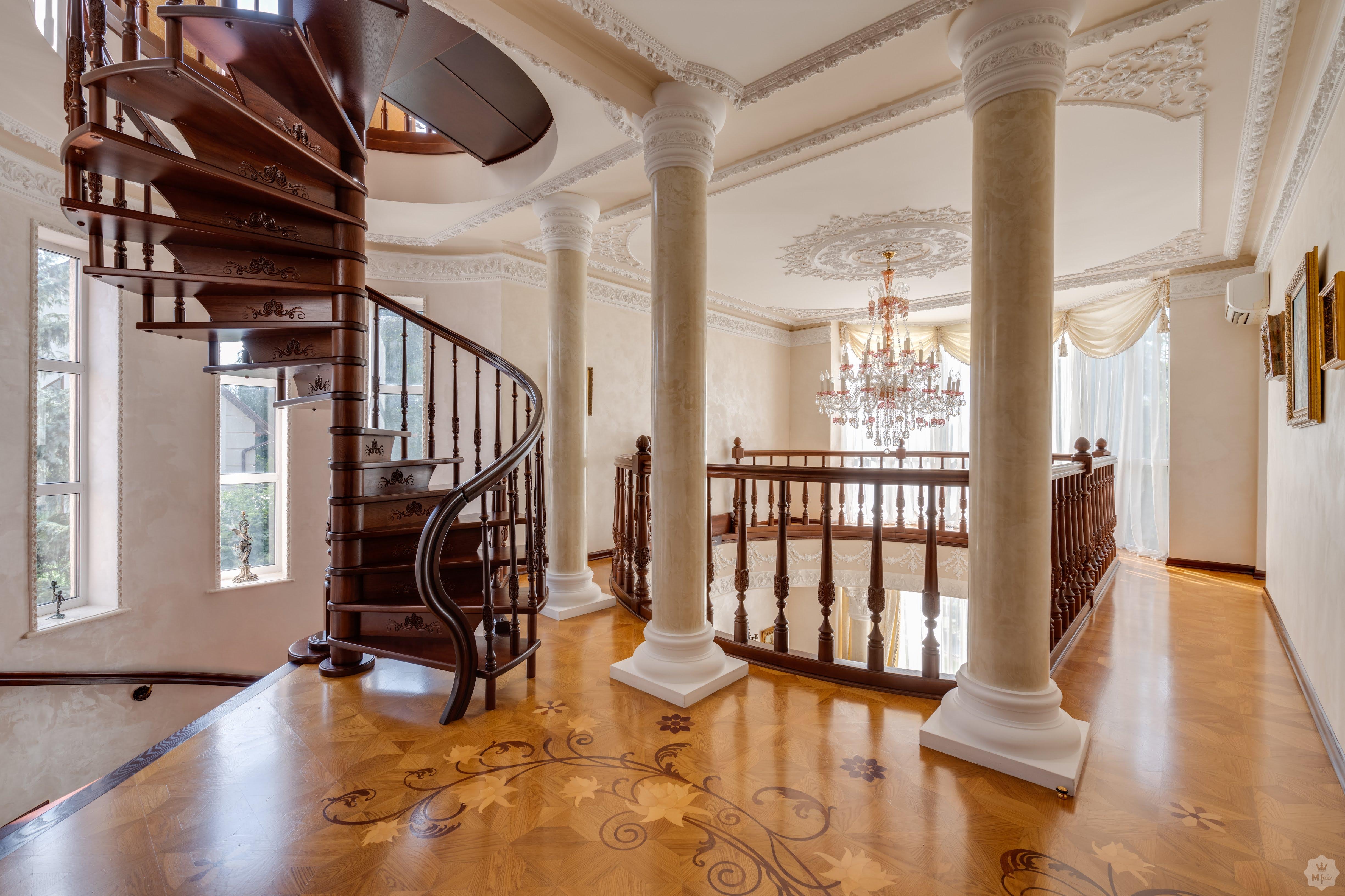 Продажа дома под Киевом в коттеджном городке Золоче