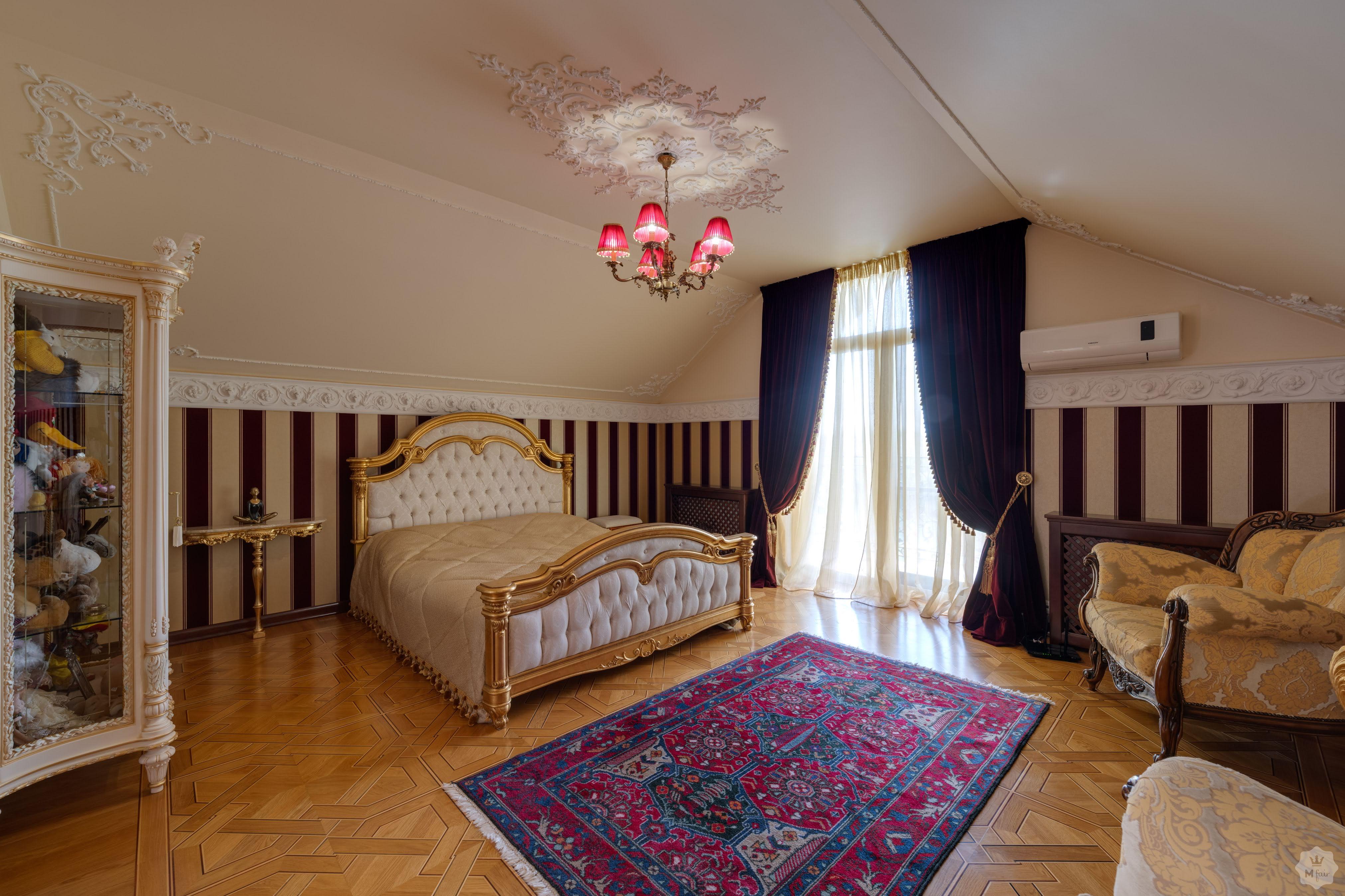 Продажа дома под Киевом в коттеджном городке Золоче