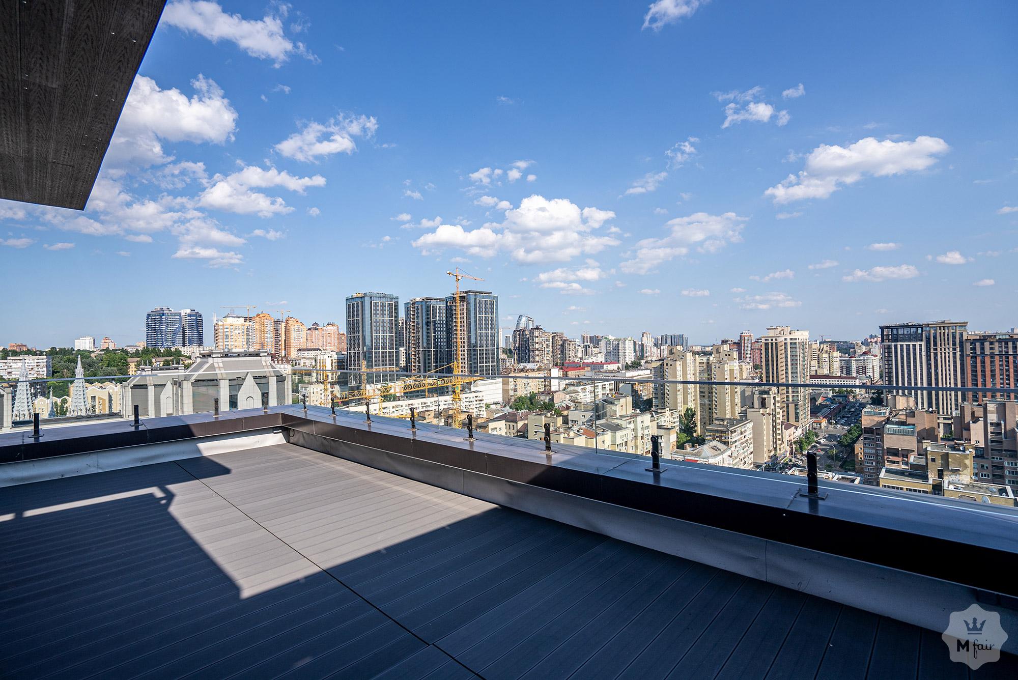 Аренда 3х этажного пентхауса с террасой в центре Киева