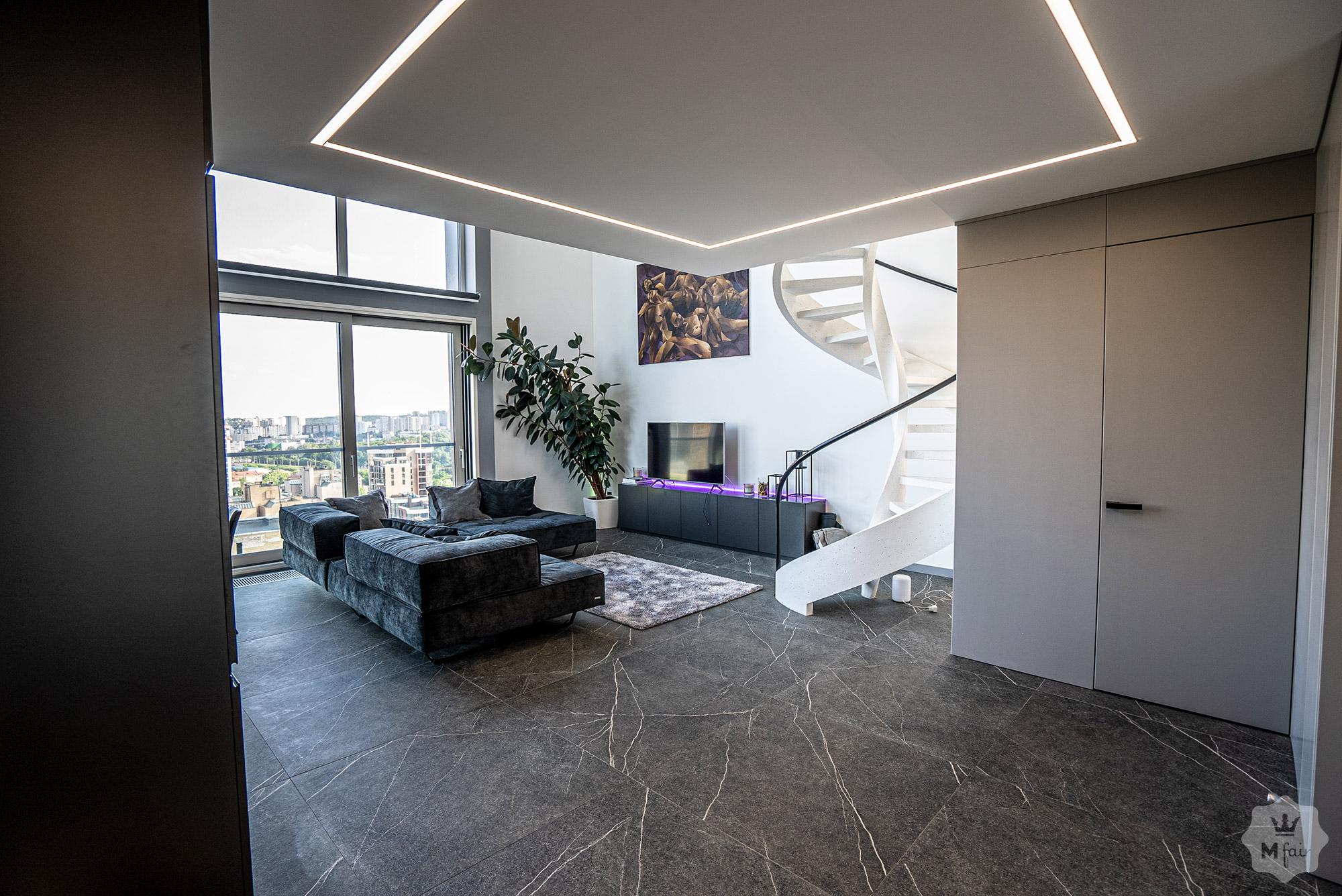 Аренда 3х этажного пентхауса с террасой в центре Киева