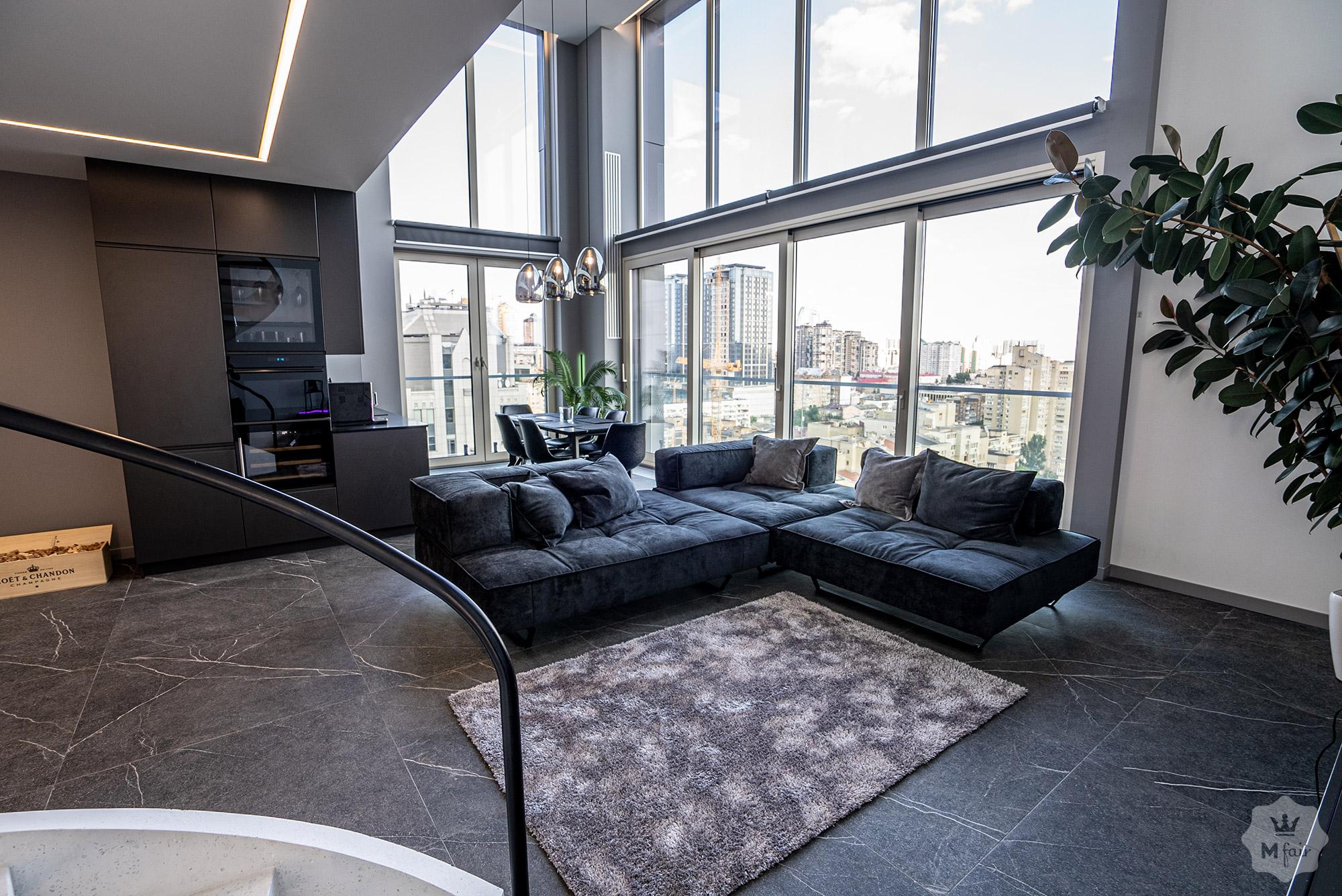 Аренда 3х этажного пентхауса с террасой в центре Киева