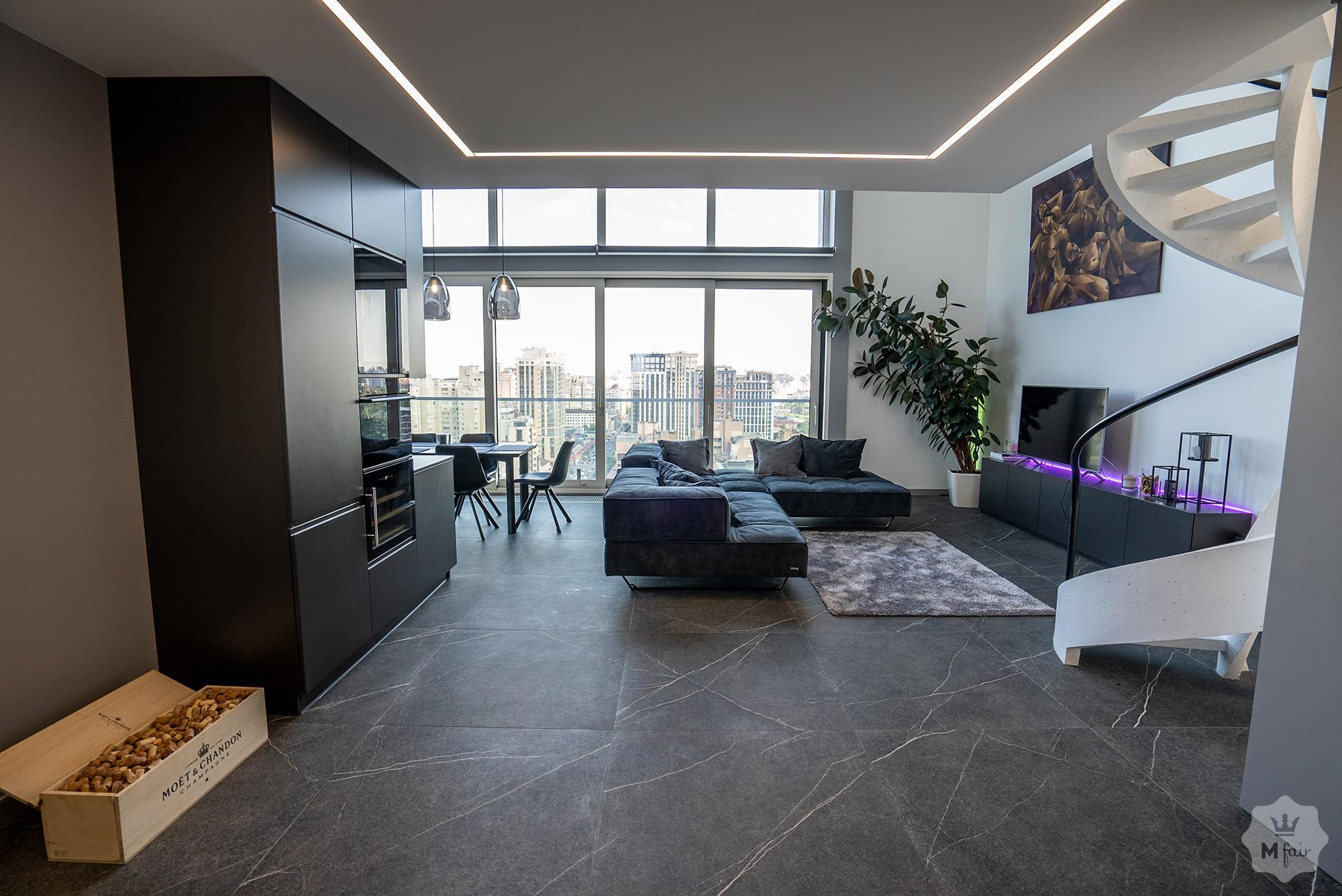 Аренда 3х этажного пентхауса с террасой в центре Киева