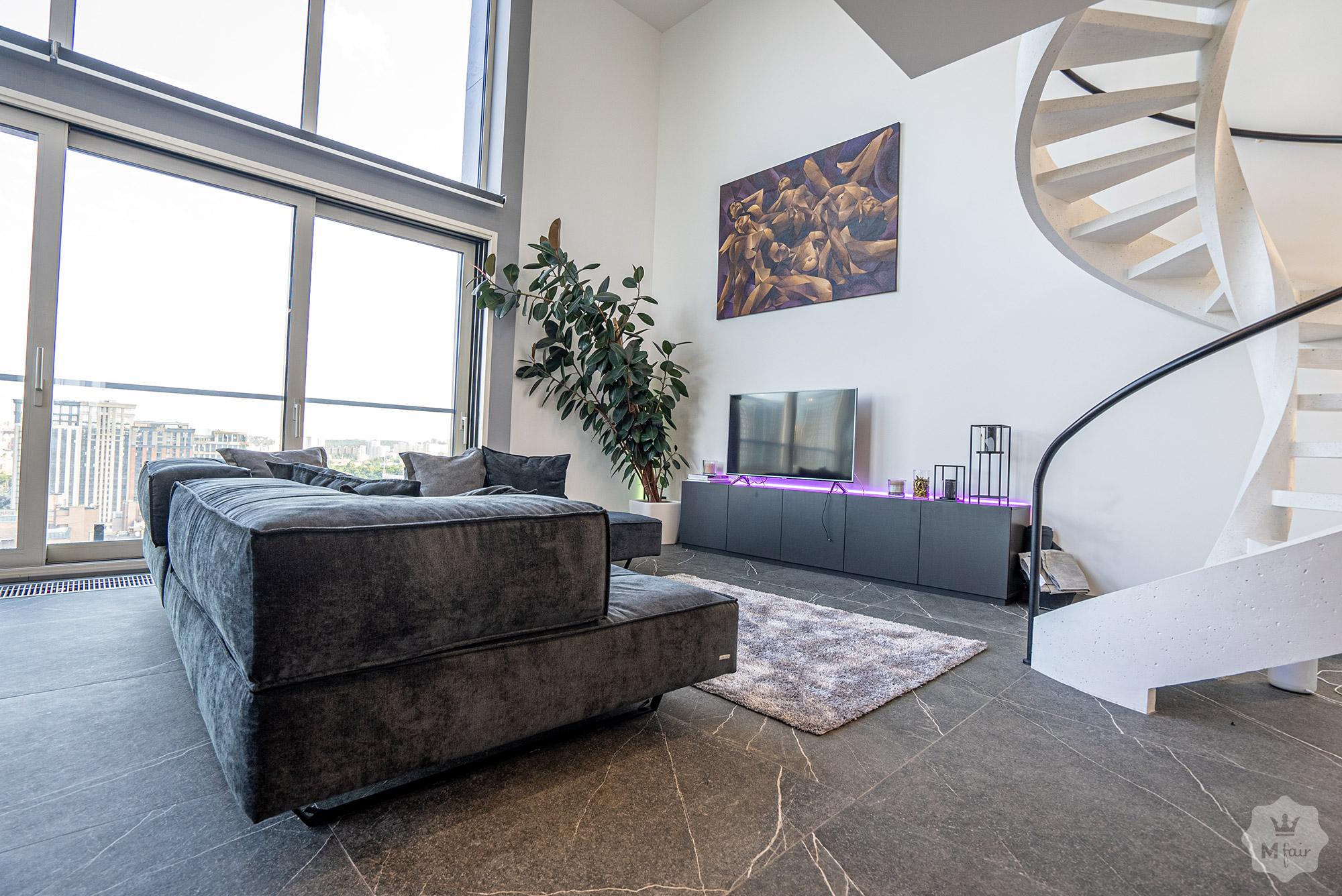 Аренда 3х этажного пентхауса с террасой в центре Киева