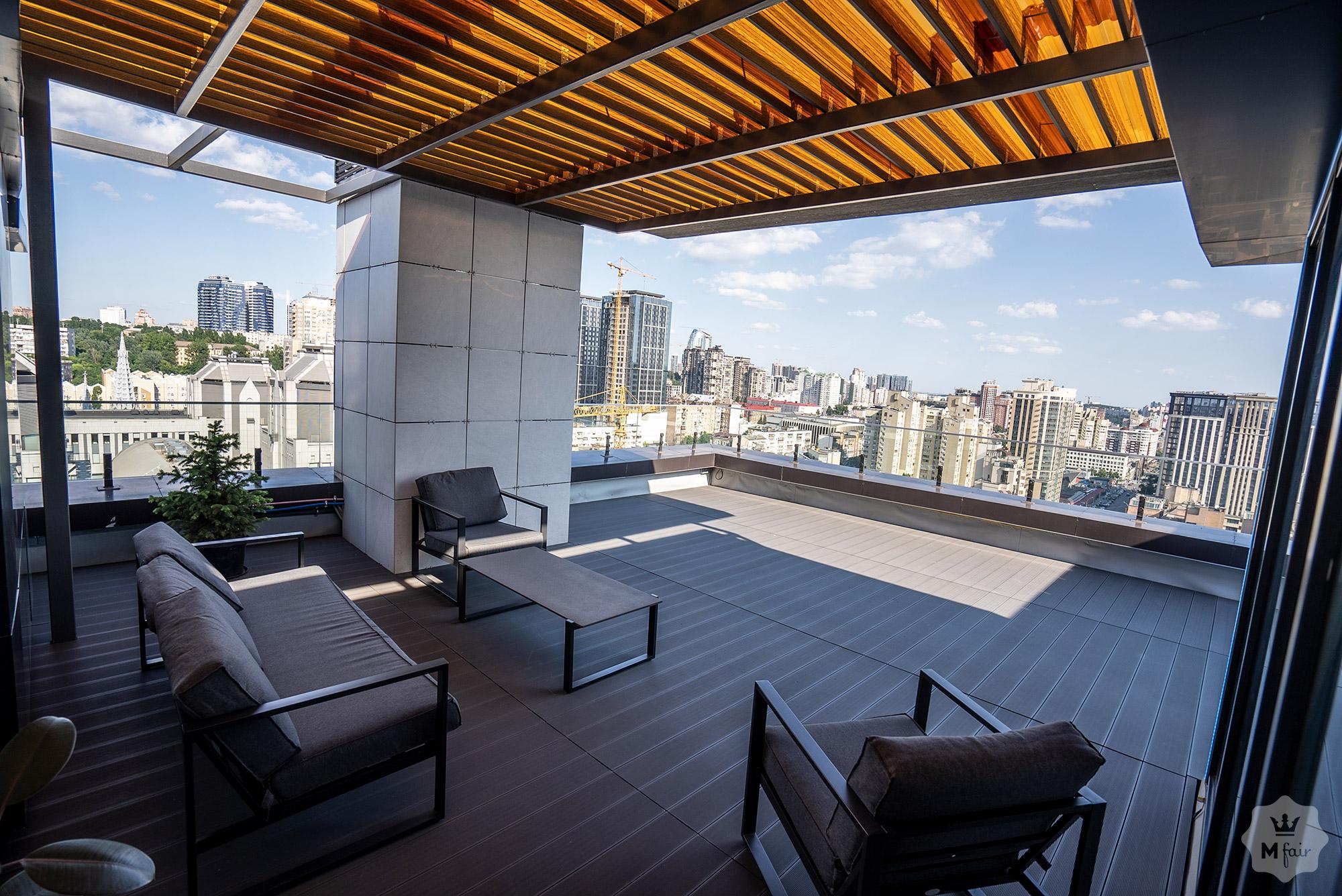 Аренда 3х этажного пентхауса с террасой в центре Киева