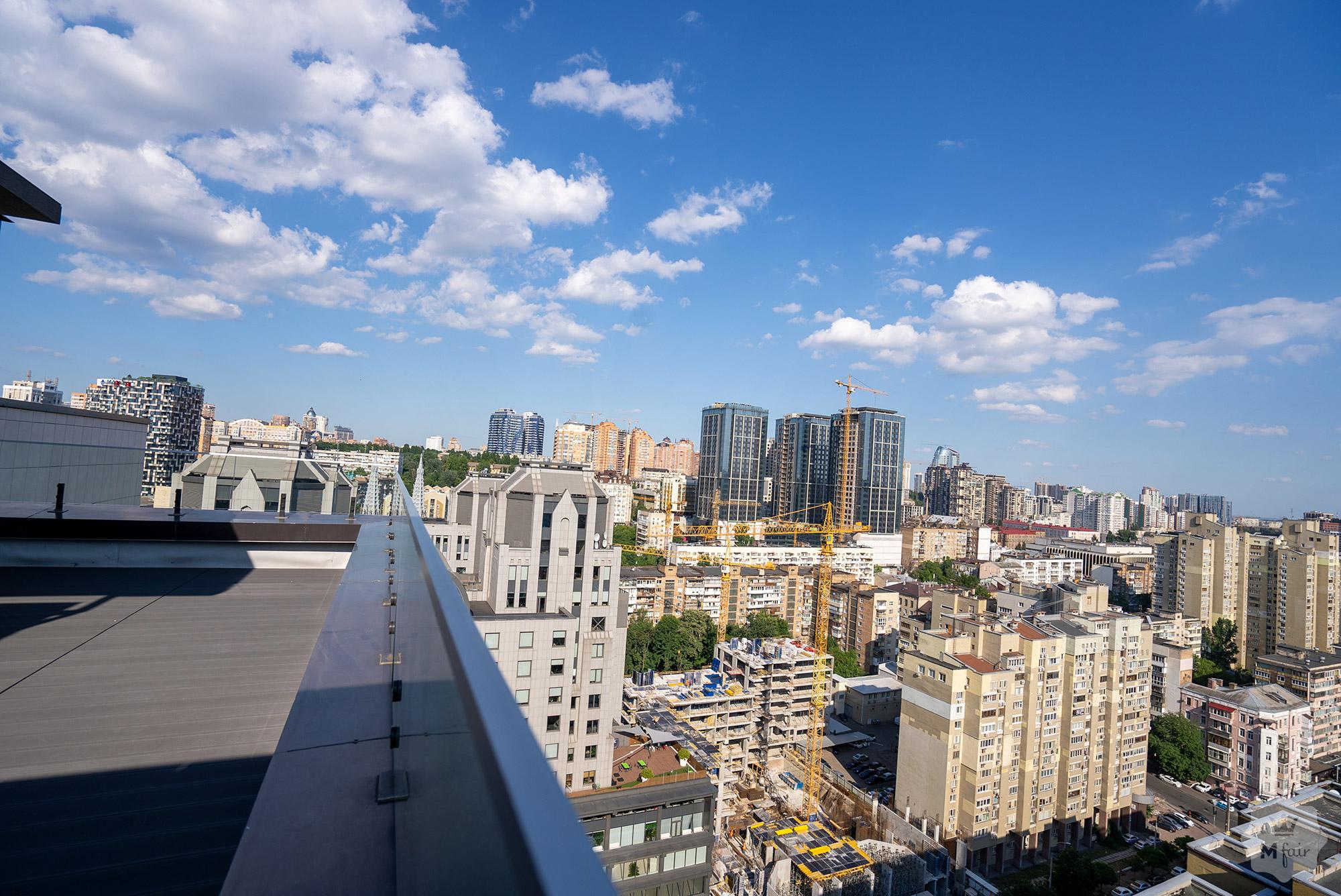 Аренда 3х этажного пентхауса с террасой в центре Киева