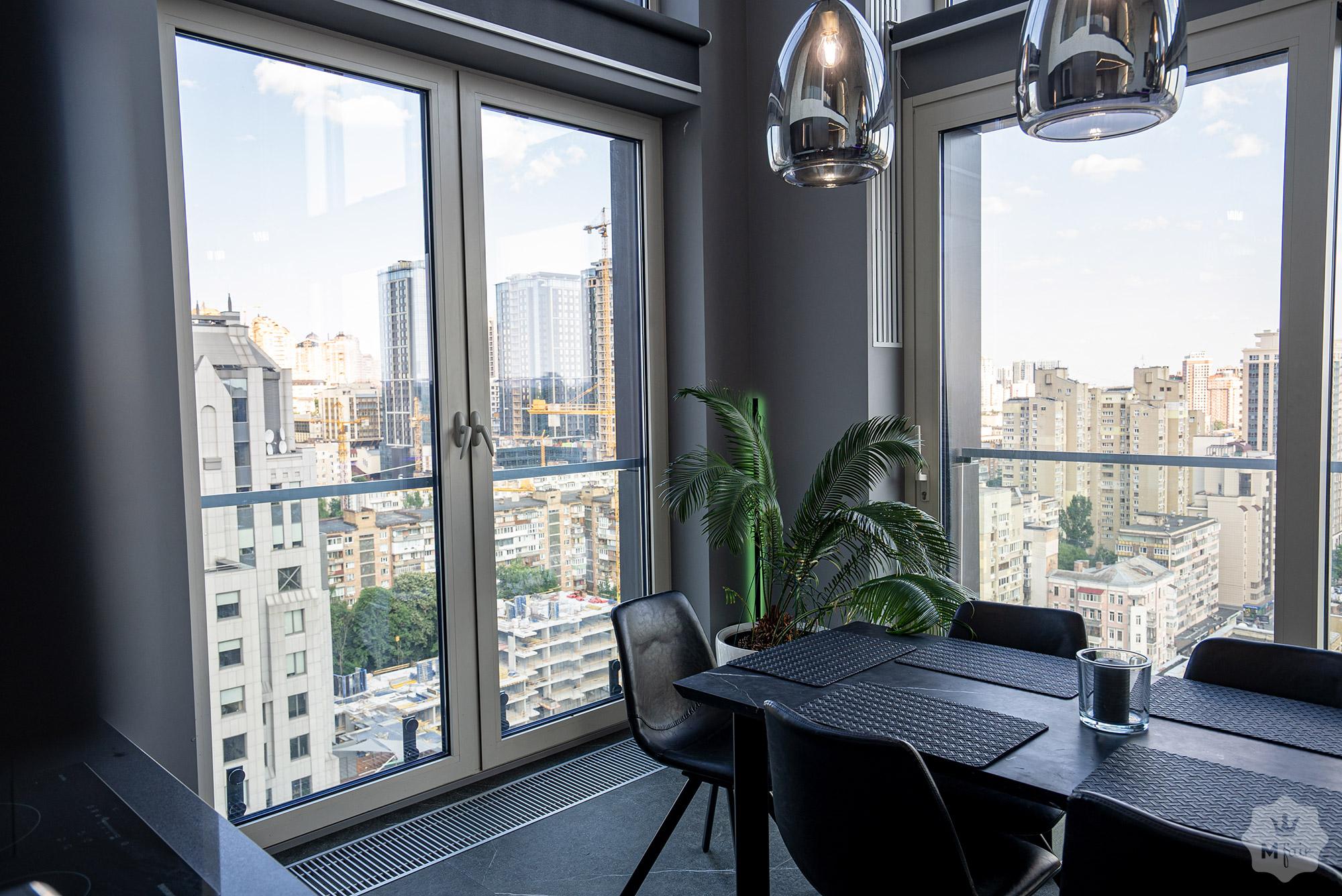 Аренда 3х этажного пентхауса с террасой в центре Киева