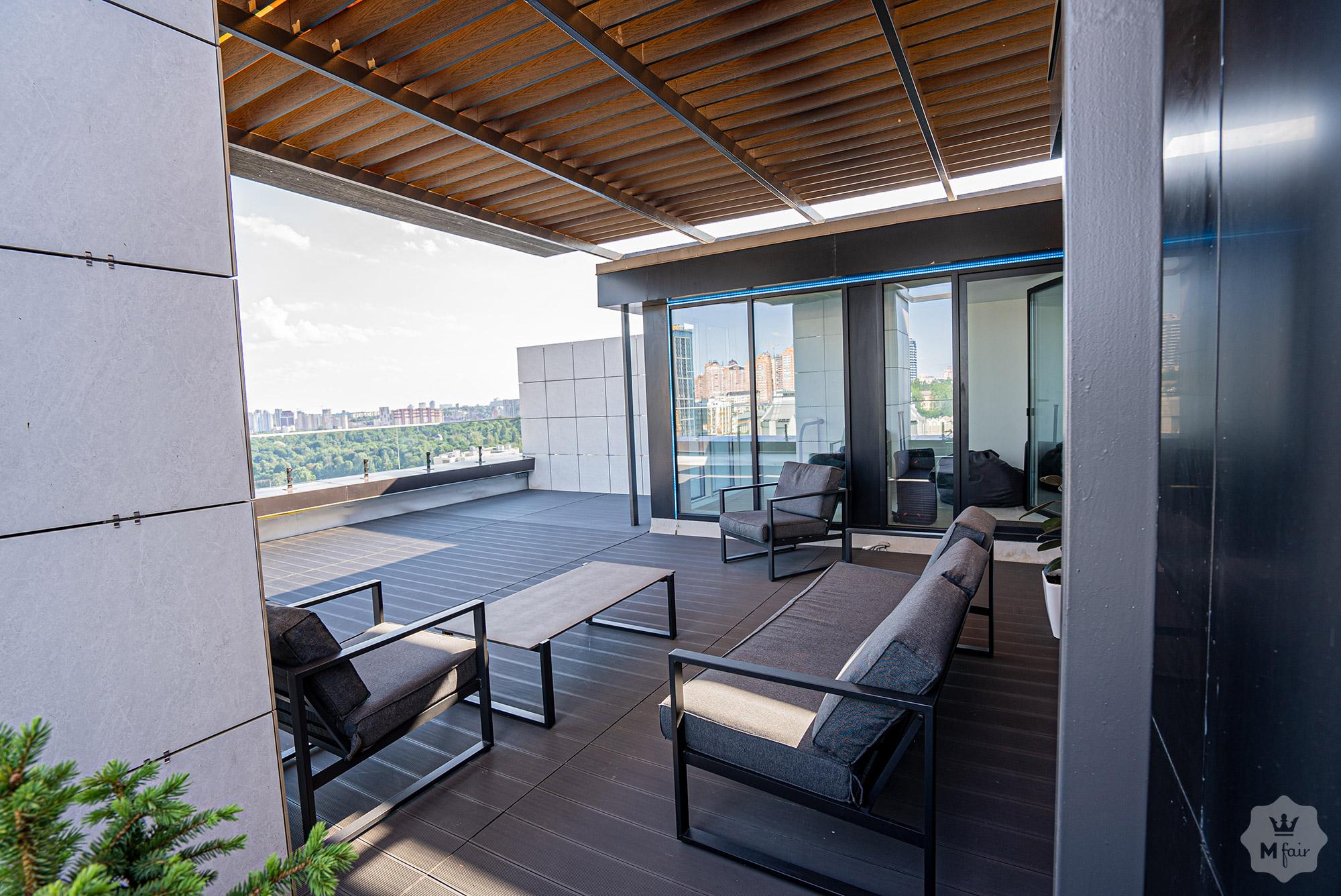 Аренда 3х этажного пентхауса с террасой в центре Киева