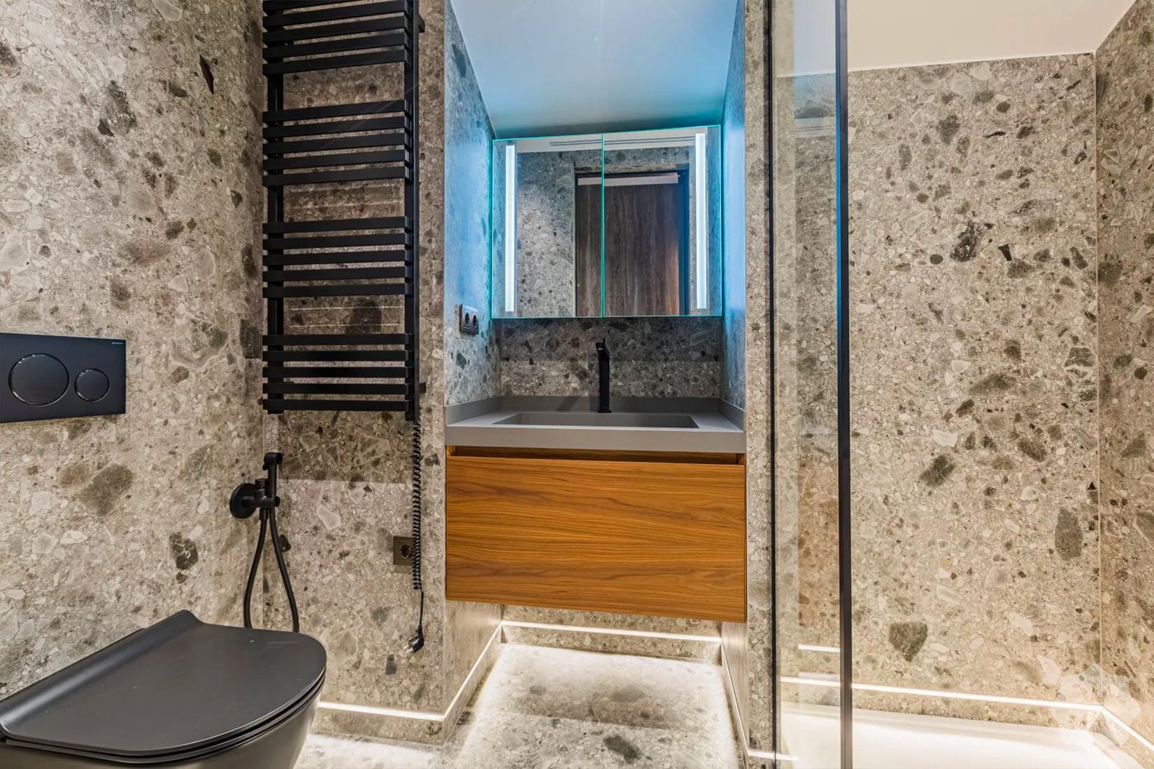 Продажа многокомнатной квартиры в исторической части Киева