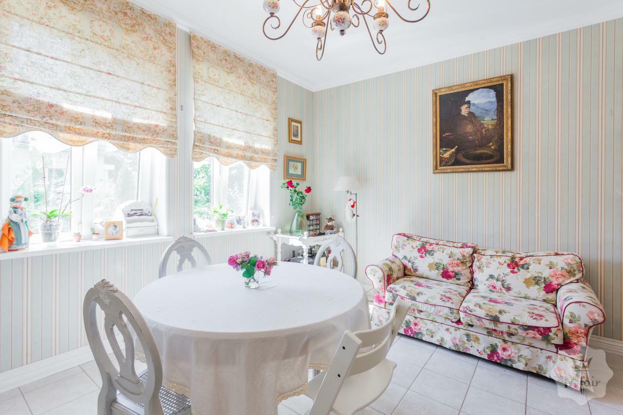 Продажа современный дома под Киевом в с. Святопетровское