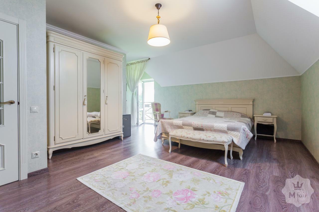 Продажа современный дома под Киевом в с. Святопетровское