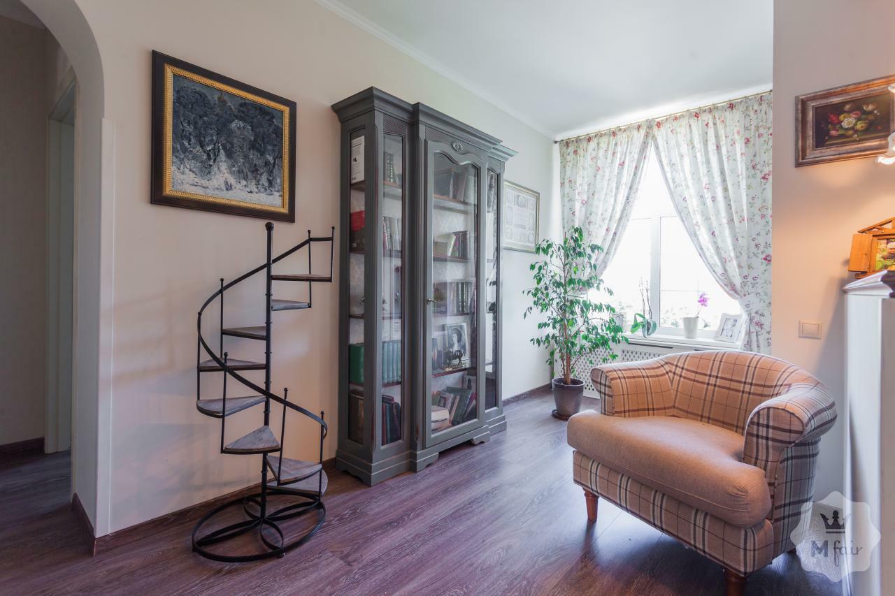 Продажа современный дома под Киевом в с. Святопетровское