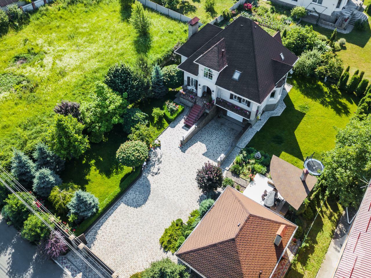 Продажа современный дома под Киевом в с. Святопетровское