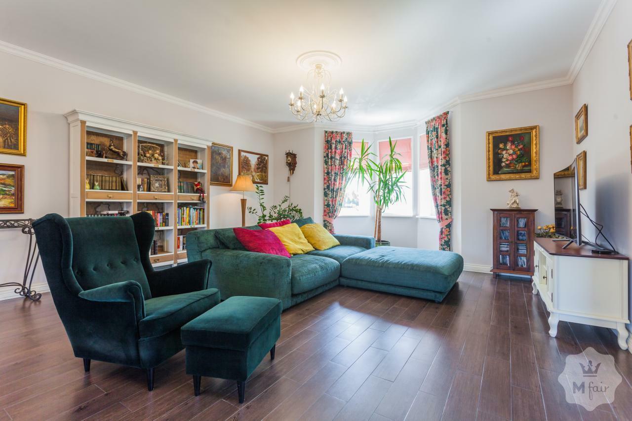 Продажа современный дома под Киевом в с. Святопетровское