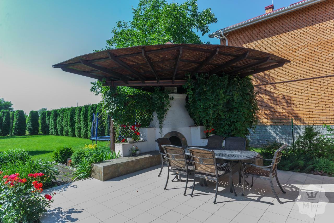 Продажа современный дома под Киевом в с. Святопетровское