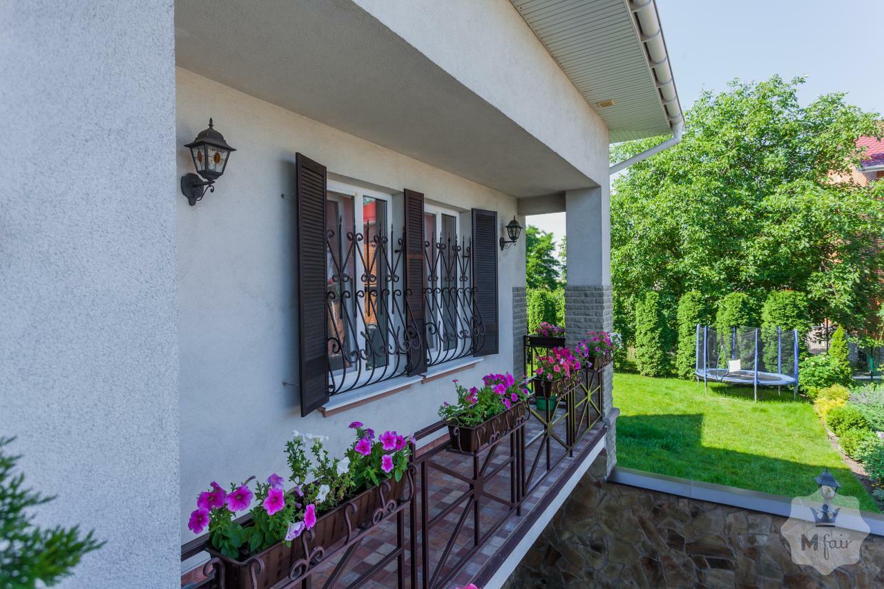 Продажа современный дома под Киевом в с. Святопетровское