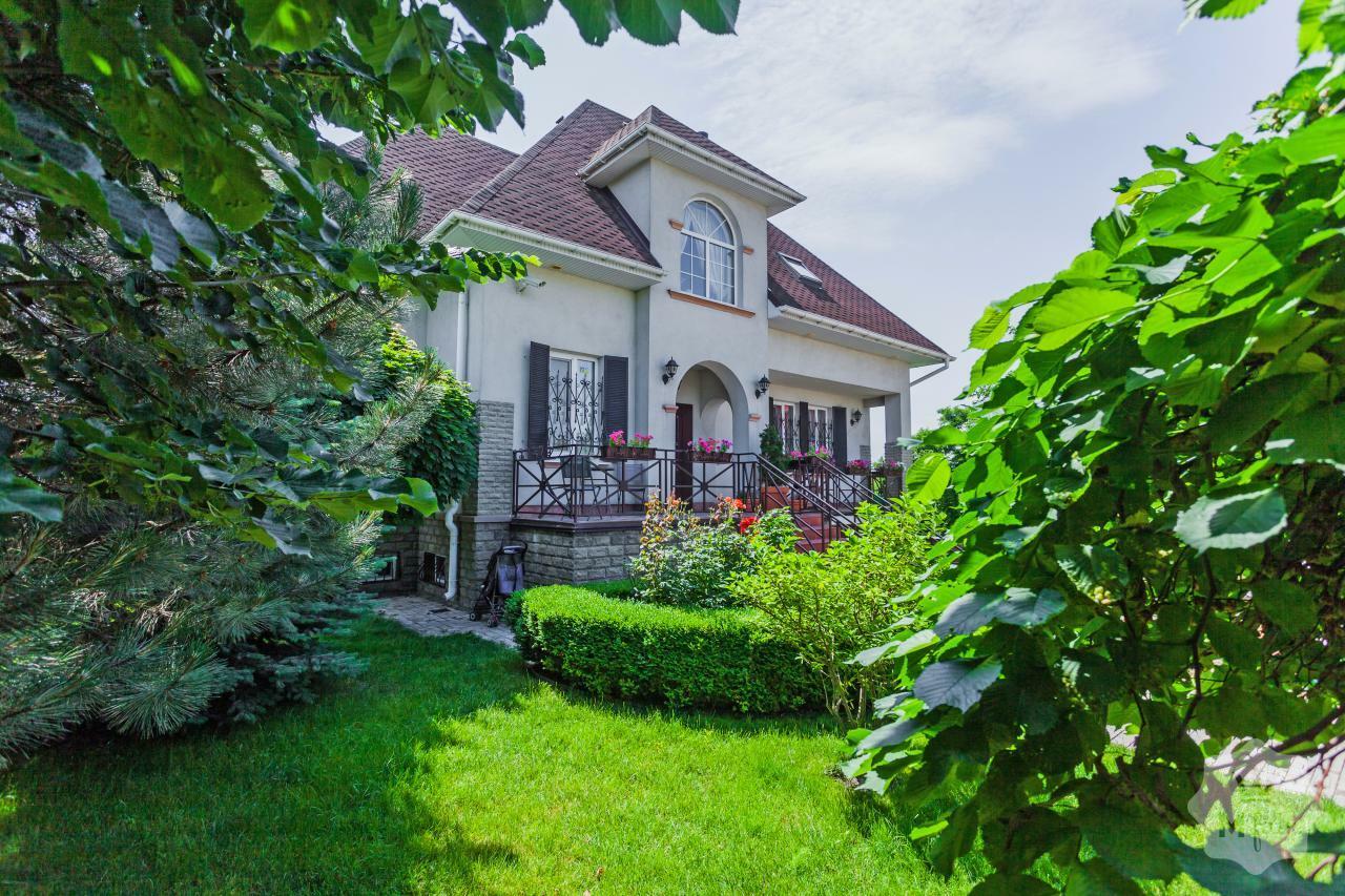 Продажа современный дома под Киевом в с. Святопетровское