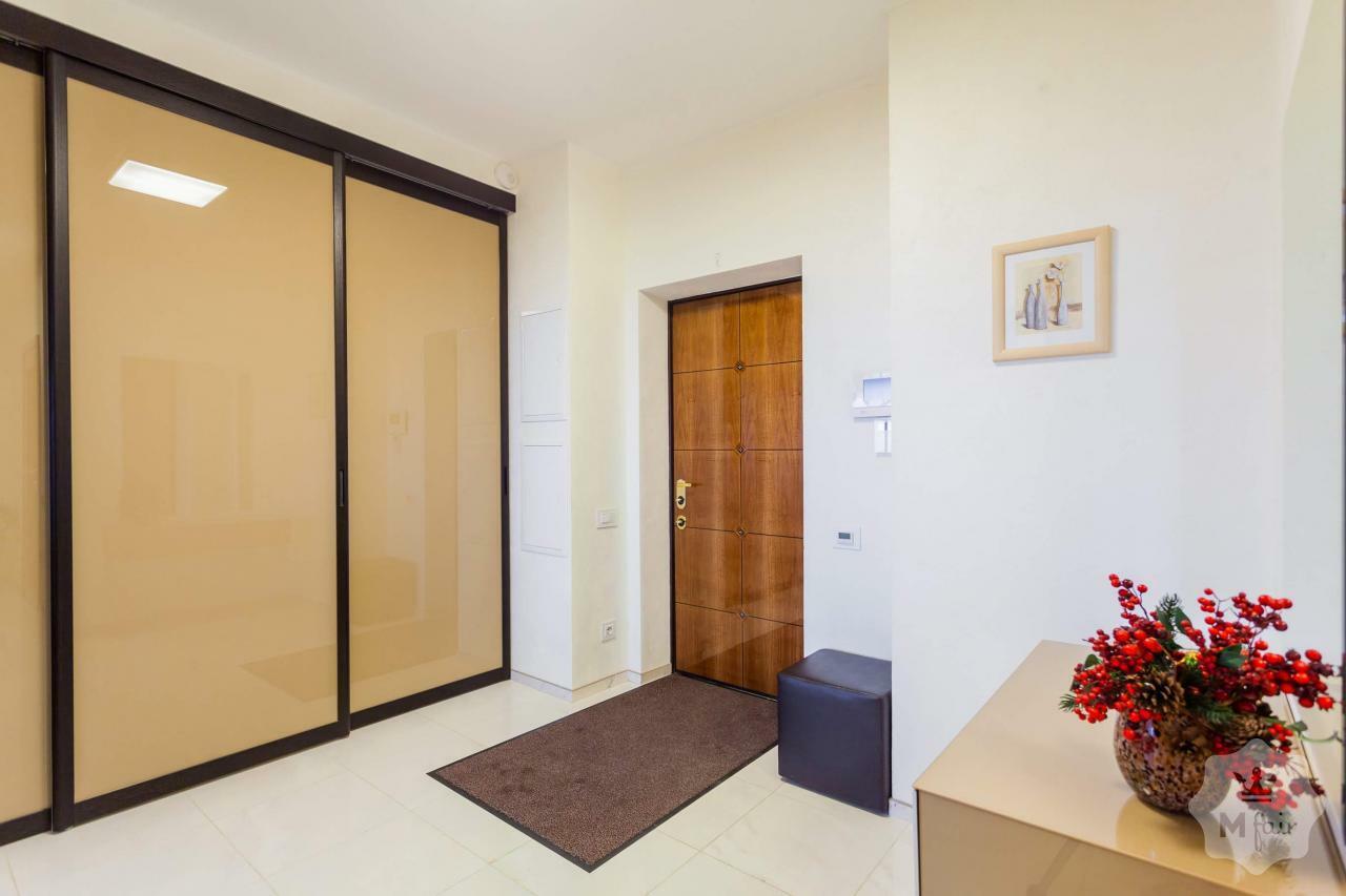 Продажа видовой квартиры с авторским ремонтом в центре Печерска