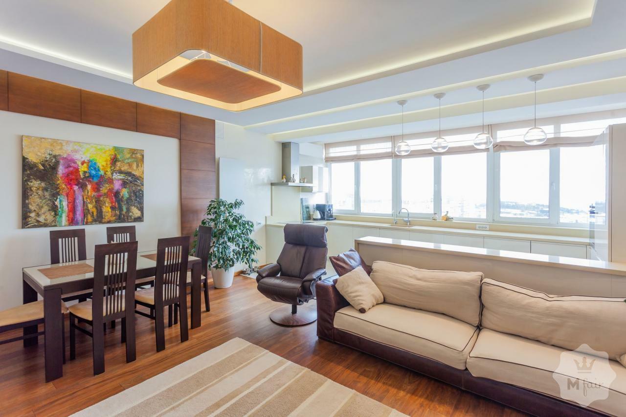 Продажа видовой квартиры с авторским ремонтом в центре Печерска