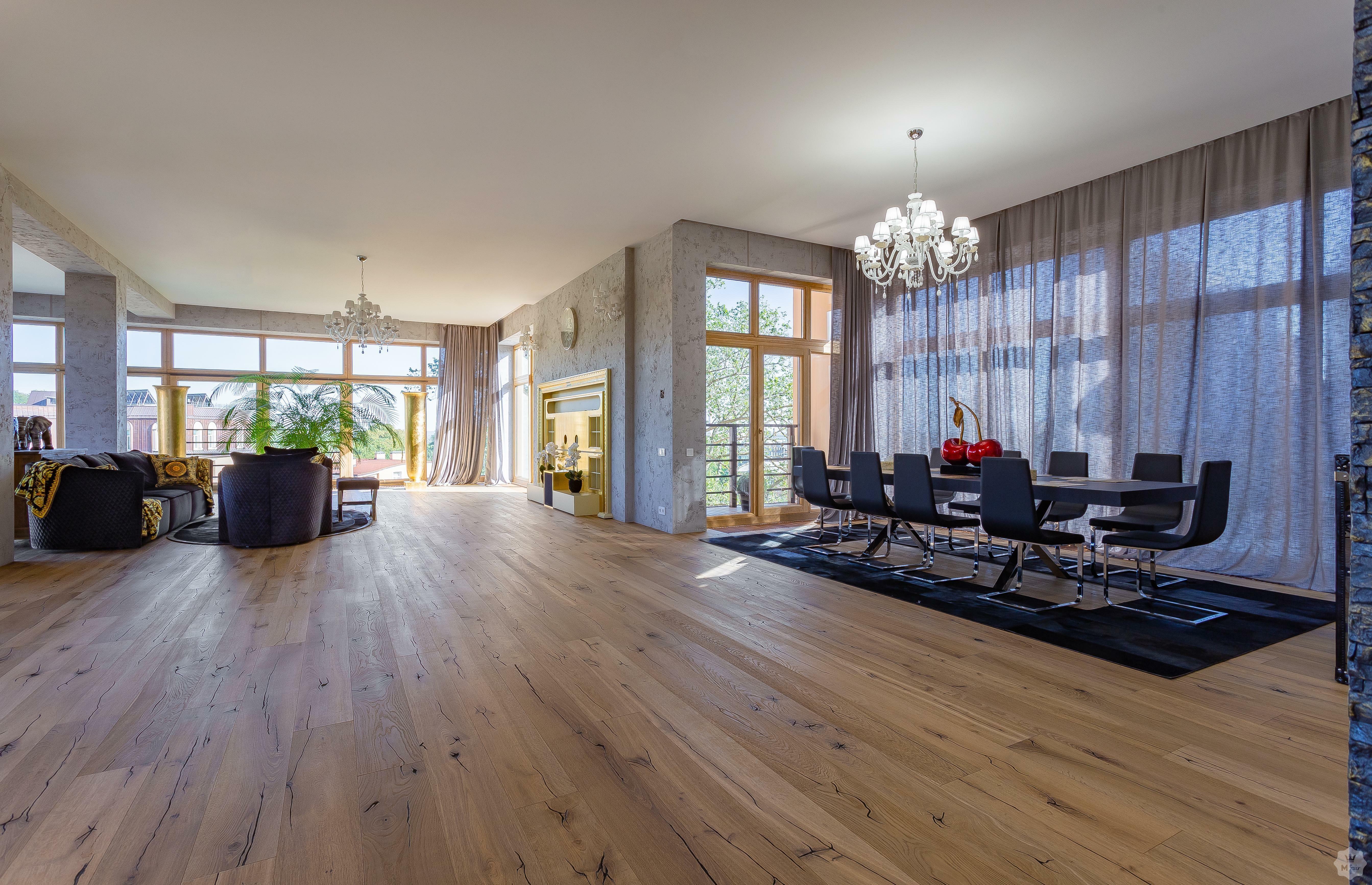 Продажа 5ти комнатной квартиры в Киеве с видом на Ботанический сад