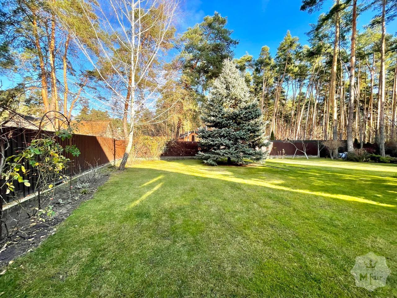 Продажа дома с бассейном в Ирпене под Киевом