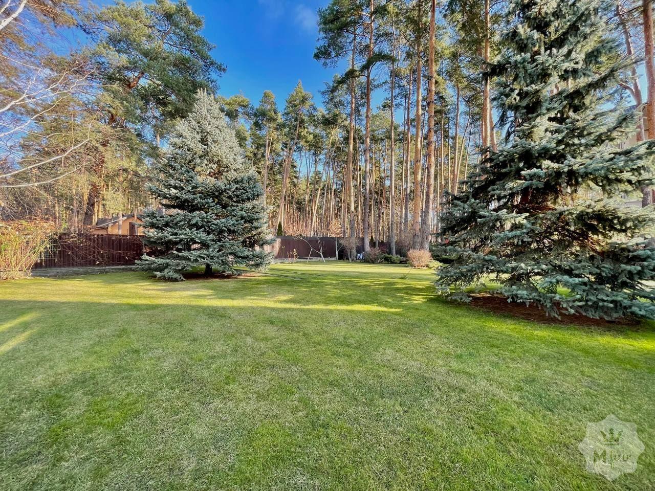 Продажа дома с бассейном в Ирпене под Киевом