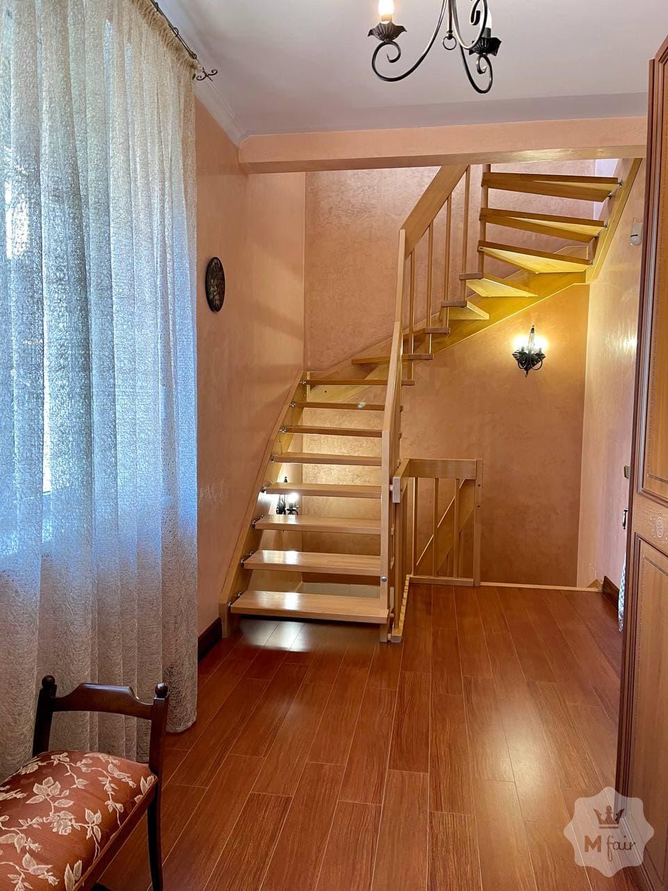 Продажа дома с бассейном в Ирпене под Киевом